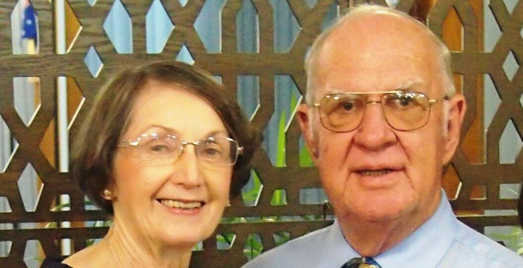 Former Grenfell residents Mark and Joan Stoneman now of "Cromarty" near Giru, South of Townsville.




 