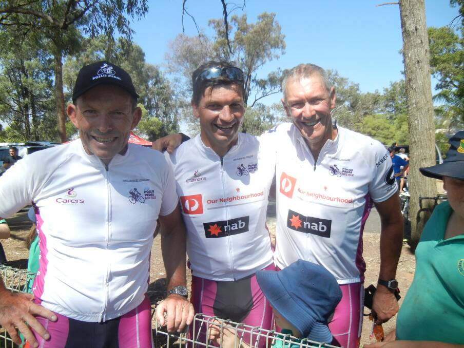 Tony Abbott, Angus Taylor and Wayne Heathcote during their stopover at Caragabal Public School in April 2016. 