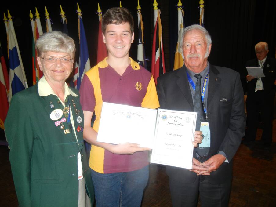 Lions 201N4 District Governor Anne Jones OAM and District Leo Chair, Peter Perry, presented Leo Connor Day with a Certificate of Appreciation and Participation.
