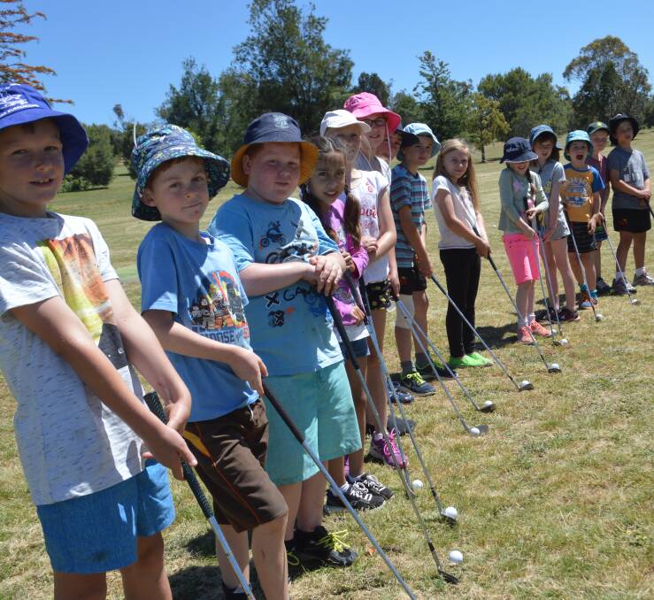 Local Cubs and Guides enjoyed a Golf clinic with instructors Allan Jones and Elysse Troth.


