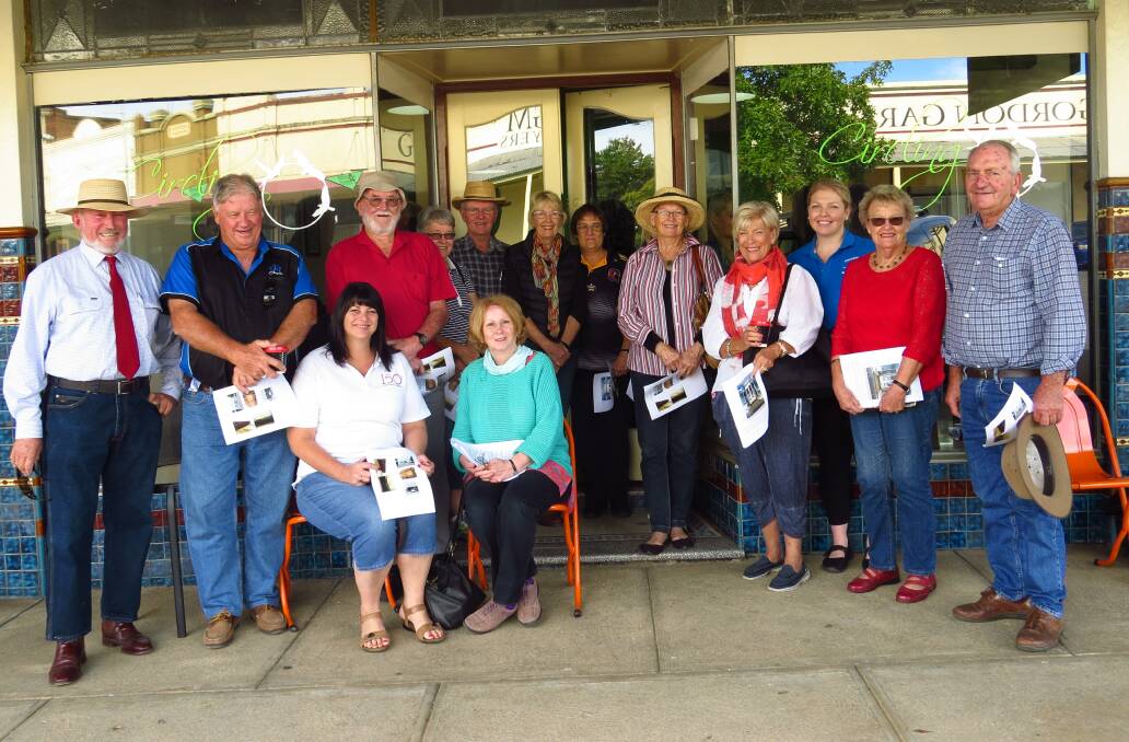 A large group of Grenfell residents enjoyed an informative heritage walk in Main Street recently, learning about the heritage significance of the towns buildings from Weddin Shire Heritage adviser Susan Jackson-Stepowski.