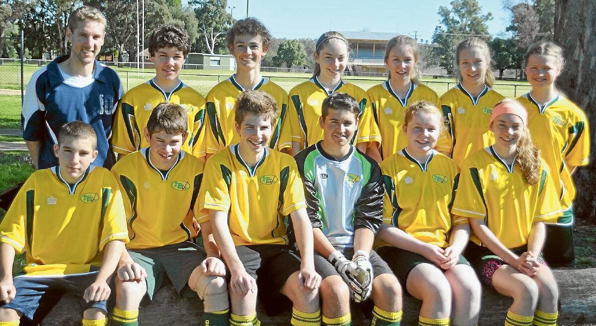 The Spray Safe and Save Grenfell U/17’s team to play in the Grand Final tomorrow at Young’s Gus Smith Oval are (l/r) back row: Coach – Dave Knapp, James Day, Kurtis Meier, Annie Matthews, Bailey Pursehouse, Melissa Whatman and Charlotte Amery. In front are (l/r) Eddie Galea, Jaykob Gavin, Adam Green, Michael Walker, Hannah Joyce and Claire Matthews.