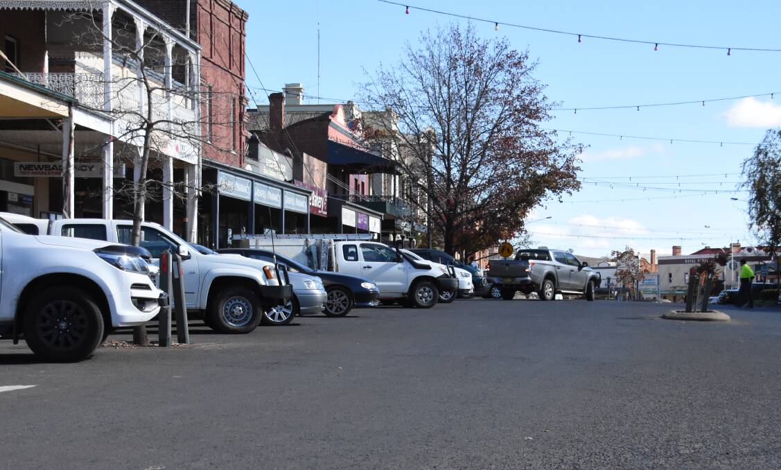 Weddin Shire Councillors voted last week to only consider reverse parking in Main Street.