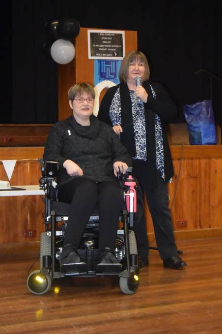 Grenfell Voices Against Violence 2017 White Ribbon Day special guest was Angela Barker who gave a powerful, moving address to the huge crowd in attendance. 