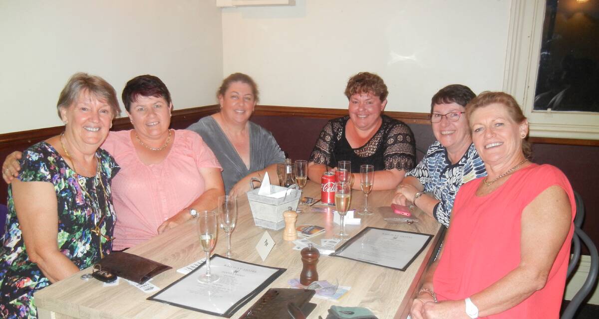  Girls Night Out (L- R) L Pye, J Smith, C Pace, K Burn, M Anderson and K Makin. 