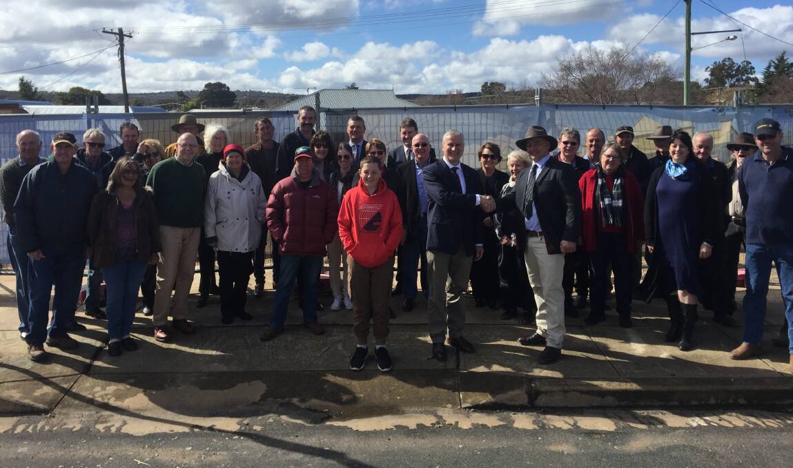 Residents of Grenfell thank Member for Riverina Michael McCormack for the new medical centre funding.