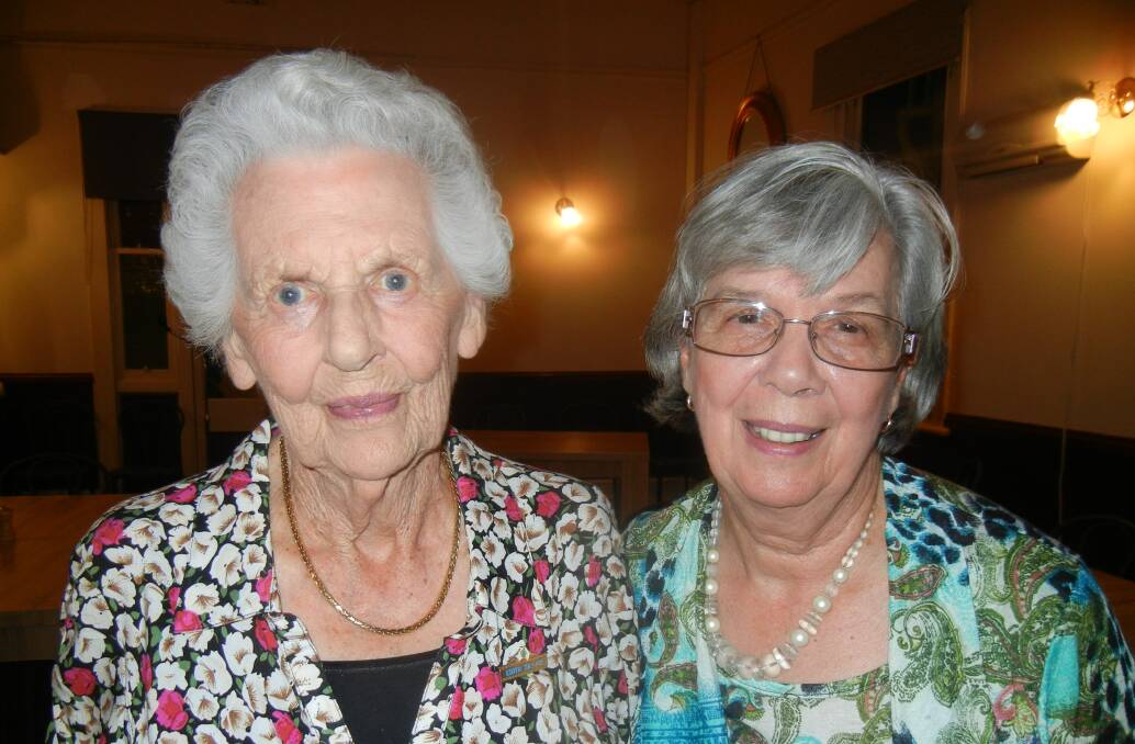  Edith Taylor (L) and Diane Skelton enjoyed the Lions Youth of the Year Quest. 