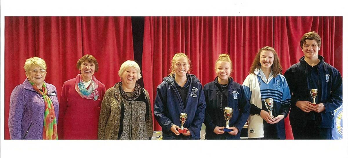 Coordinator Jan Holland, Judges Oriel Draffin & Diane Donohue and prize winners  Anna Hunt, Amelia Squires, Sarah Knight and Connor Day. Photo G Clark.  