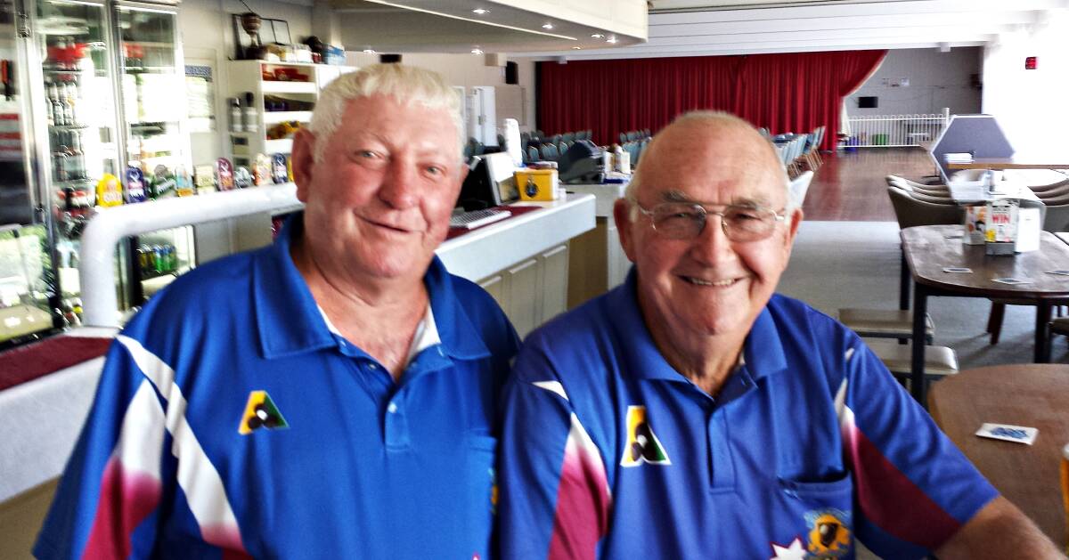 LAWN BOWLS: Grenfell bowlers Gary Pipe and Keith Brus. Photo L Ballard