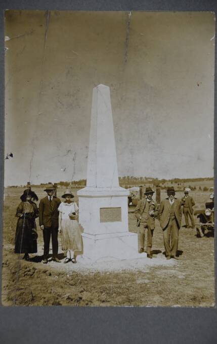 The official dedication of Henry Lawson's Obelisk located at his birthplace in Grenfell, circa 1924 featuring his widow Bertha Lawson and daughter, also Bertha. Copyright Toowoomba Regional Art Gallery, Sir Lionel Lindsay Collection. 