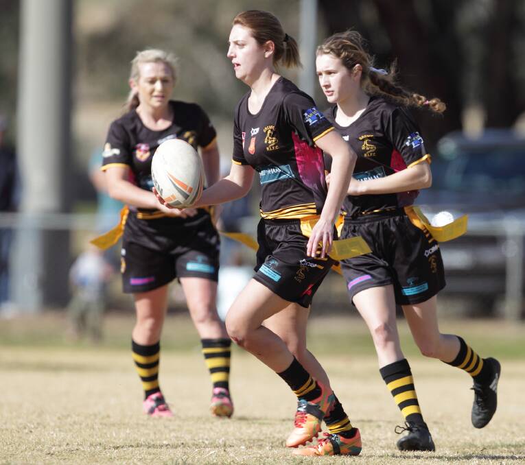 Girlannas' Alicia White, Chelsea Anderson and Maddison Knight came out firing in last Sunday's game against the Cargo Heelers. Photo RS Williams.