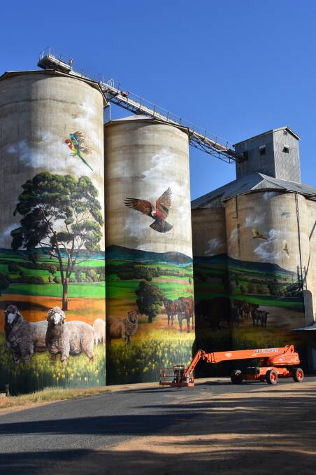 The stunning Grenfell Silo Art in West Street is gaining attention worldwide on social media.
