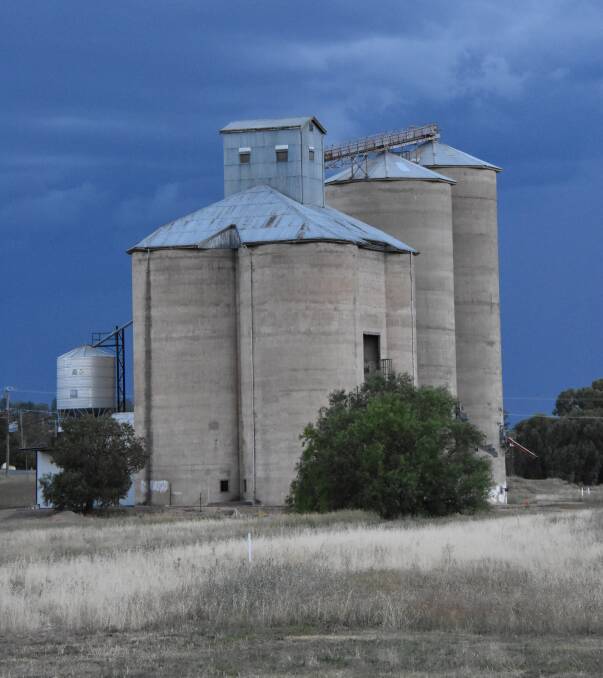 Who thinks our local silos should include artwork?