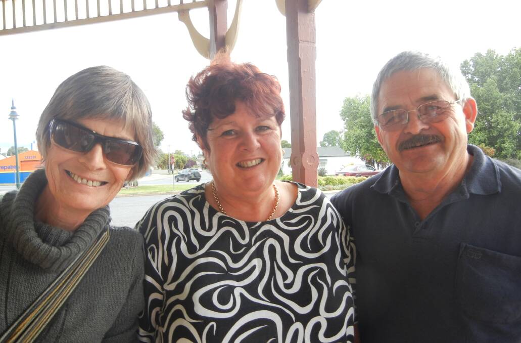 Fran Laver (L) with her brother John Phillips and his wife Anne October 20, 2011.