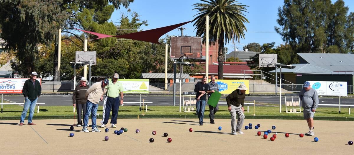 Social bowlers out in force on Sunday May 13 at the Grenfell Bowling Club. 