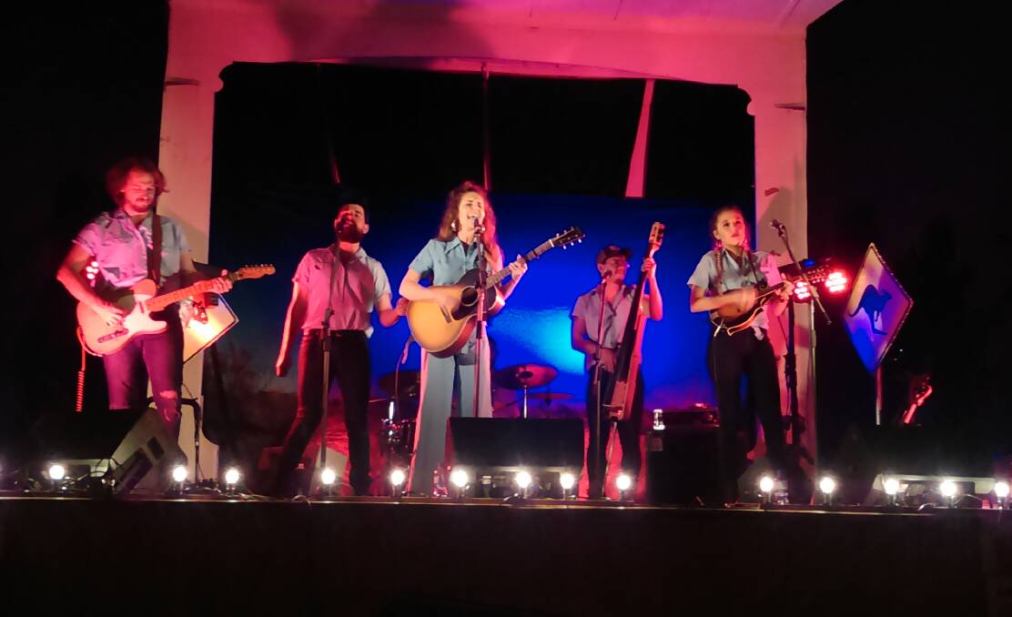 Fanny Lumsden entertained a huge crowd at the Greenethorpe Soldiers Memorial Hall as part of her 2017 Country Halls tour on Saturday November 11. Photo D Allen.