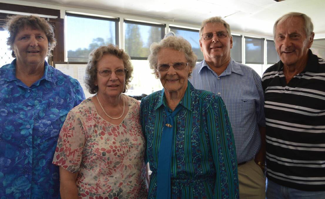 Mavis Drogemuller with her children Colleen Primmer, Ruth Stein, Alan Drogemuller and  brother Les Simpson. 