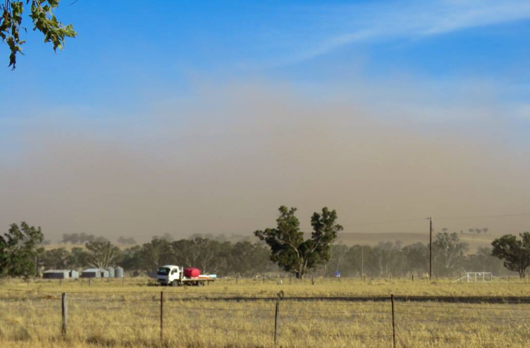 Wednesday's dust storm approaches Warraderry Valley, March 21. Photo H Carpenter. 