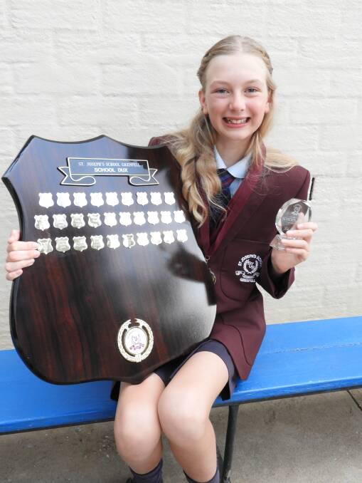 The presitgious Freudenstein family Citizen of the Year and Dux of the School awards were presented to Lila Yates. 
 

