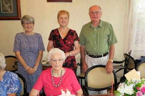 Lola Madden with her three children (L-R) Helen Cooper, Judith Cannon and Greg Madden. (Cont) 