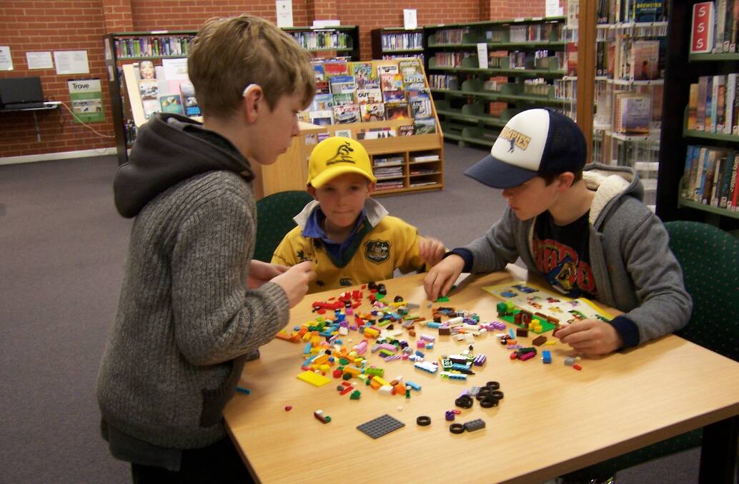 Children enjoying the Game Day at the Grenfell Public Library last Saturday August 26. Photo Erica Kearnes.