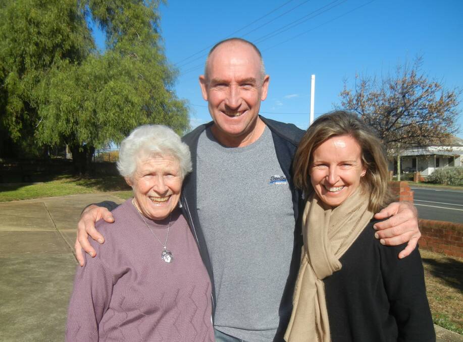 (L-R) Kath, Greg and Maree Parker. 