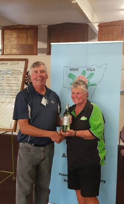 NSW Vets Ladies Nearest to Pin 9th Hole Sunday was Virginia Drogemuller (R) of Grenfell.  Photo Grenfell Country Club.