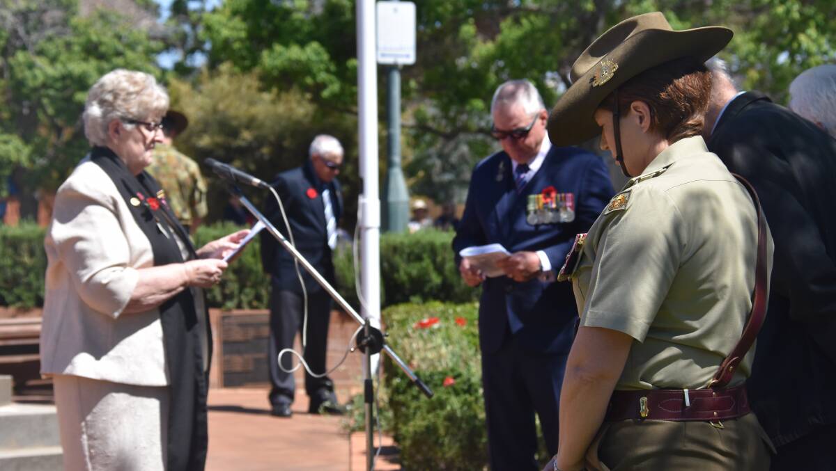 RSL Chaplain Margaret Knight delivers a prayer of peace. 