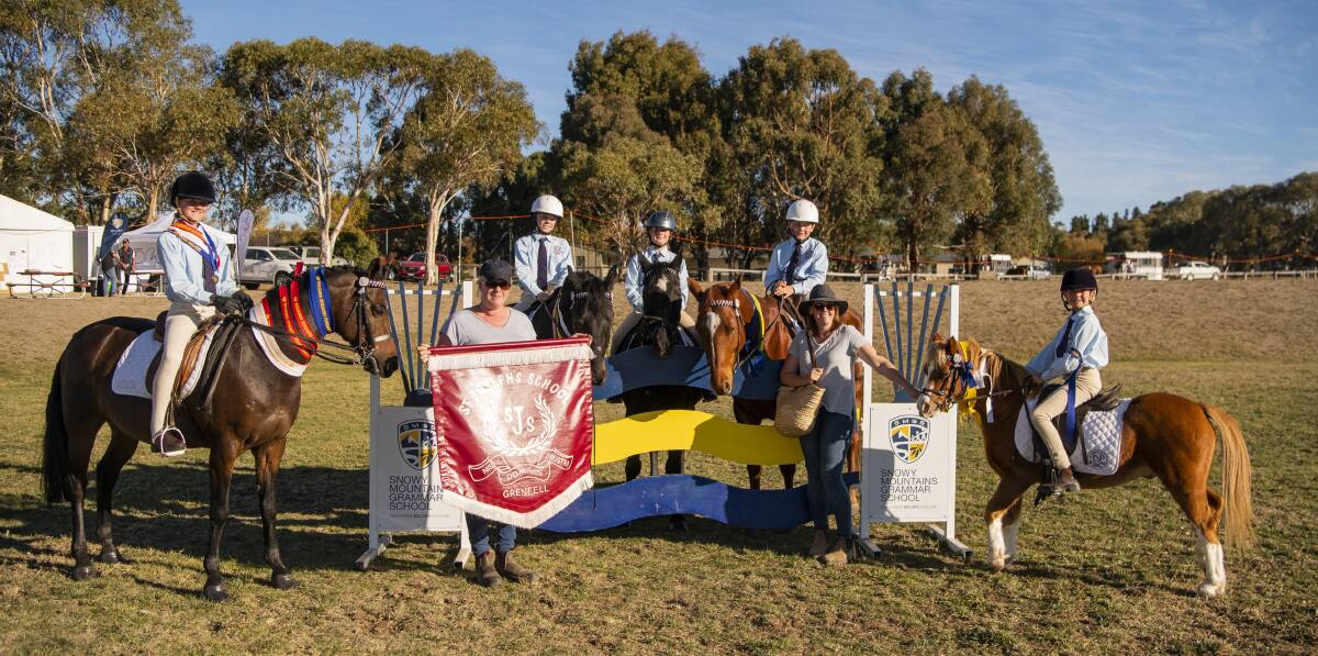 The St Joseph's Primary School team competing at the 2018 Snowy mountains Interschools Equestrian Competition. Photo St Joseph's Primary School