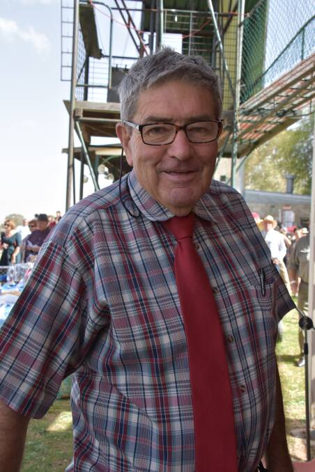 Calling them down the home straight: Race caller Col Hodges. Photo: File.
