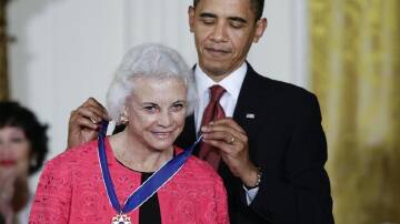 The first woman to serve on the US Supreme Court, Sandra Day O'Connor, has die aged 93. (AP PHOTO)