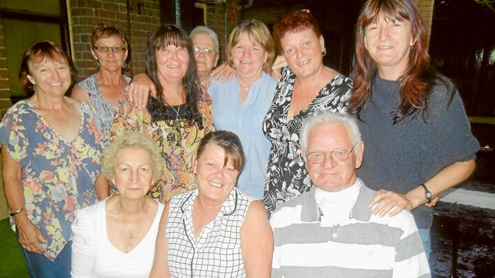 (BL-R) Sharon Eppelstun, Debbie Williamson, Belinda Power, Lucy Dumbrell, Kath O’Brien, Shelly Ryan and Michelle Rohan and (F) Elva, Kim and Len Fanning at the farewell dinner for Kim on Tuesday evening at Fettler’s Restaurant. 